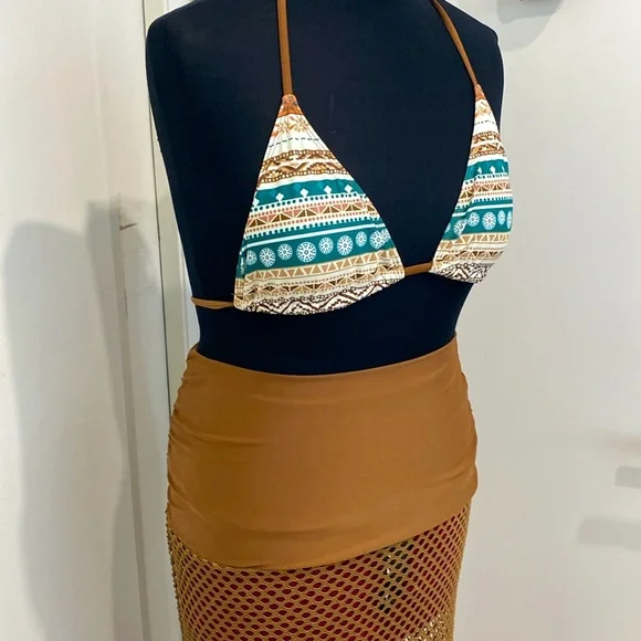 NWOT Trendy Tribal Print Halter Bikini Set - High Cut Hollow Out 3-Piece |Size L - Picture 6 of 13